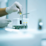 A test titkos nyelve: mit mesél egy csepp vér a vérvétel során